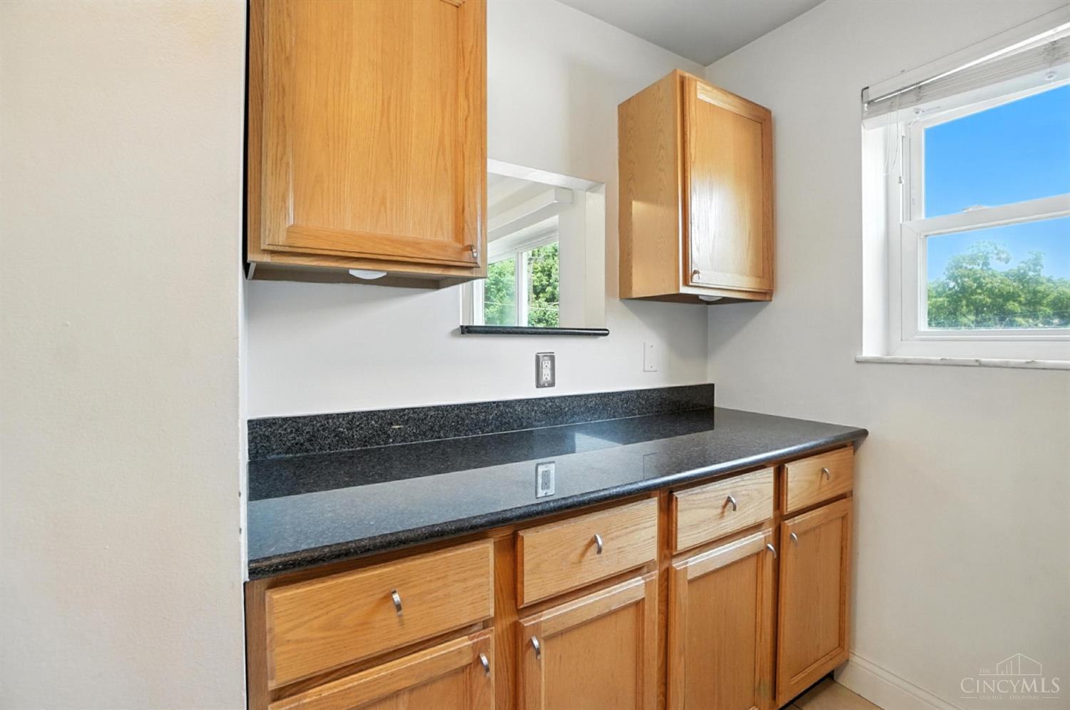 2270 Madison Road, Unit 1B Cincinnati, OH 45208 - Photo 19 of 53