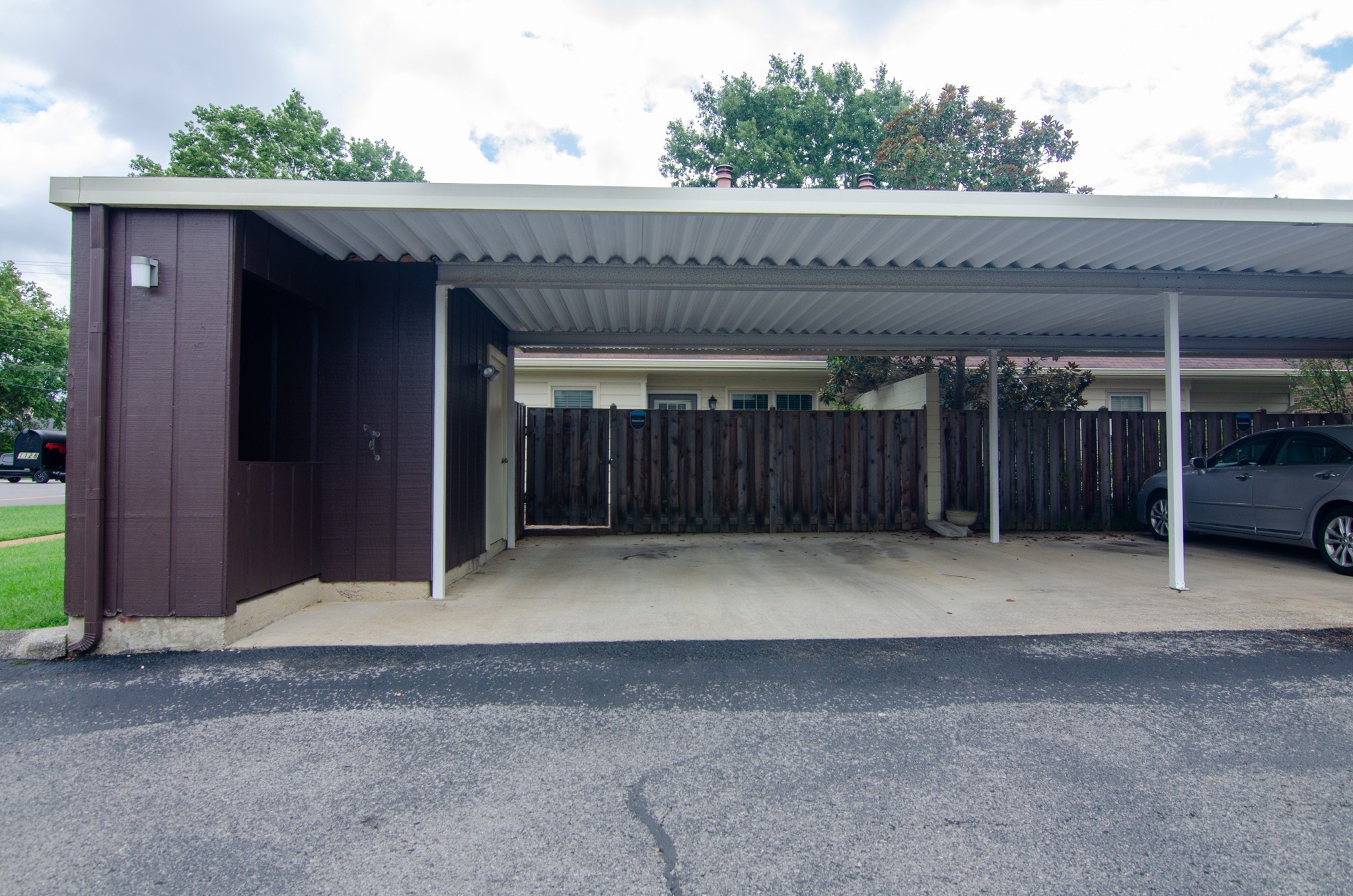 1128 General George Patton Road Nashville, TN 37221 - Photo 31 of 33 a view of a wooden fence