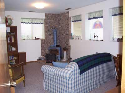 1502 Stein Road Yakima, WA 98908 - Photo 6 of 10 a bedroom with a bed and a fireplace