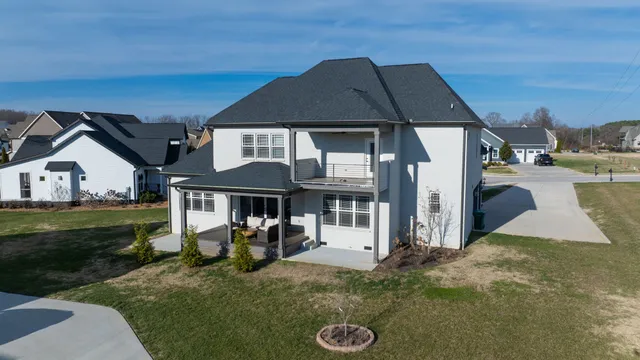 $949,900 | 105 CANNONBALL Court, Winchester, TN 37398