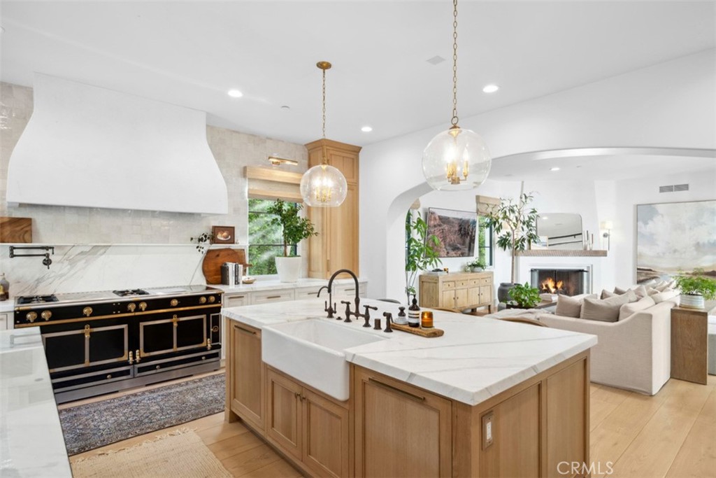 22 Vernal Spring Irvine, CA 92603 - Photo 11 of 54 Gallery Image 11