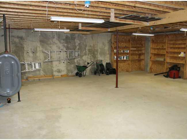219 Town Farm Road Bucksport, ME 04416 - Photo 14 of 29 Interior Space/Layout.
