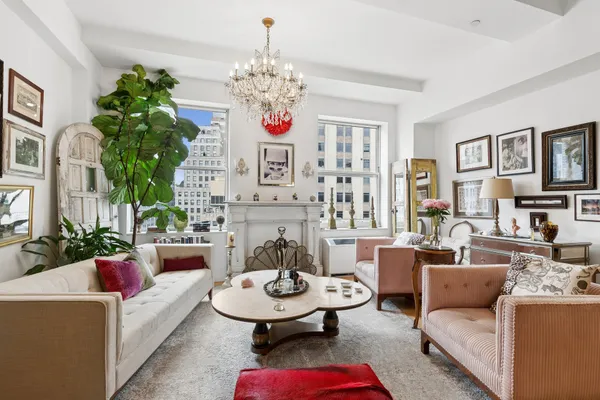 $1,195,000 | 15 Broad Street, Unit 2804 | Financial District