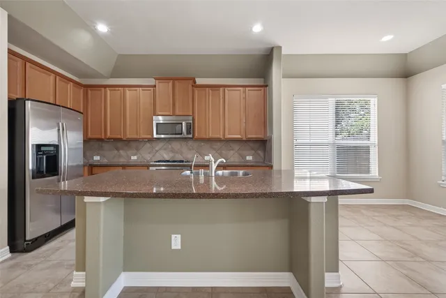 $2,350 | 30072 Willow Walk Lane, Brookshire, TX 77423