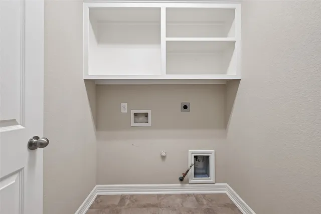 $2,350 | 30072 Willow Walk Lane, Brookshire, TX 77423