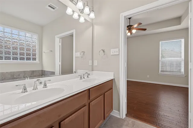 $2,350 | 30072 Willow Walk Lane, Brookshire, TX 77423