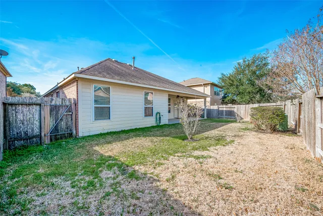 $2,350 | 30072 Willow Walk Lane, Brookshire, TX 77423