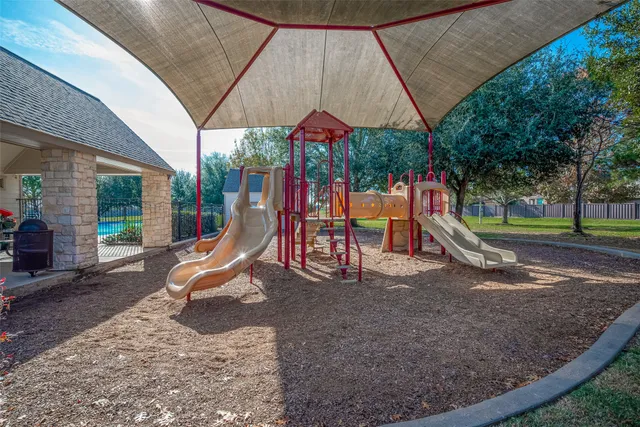 $2,350 | 30072 Willow Walk Lane, Brookshire, TX 77423