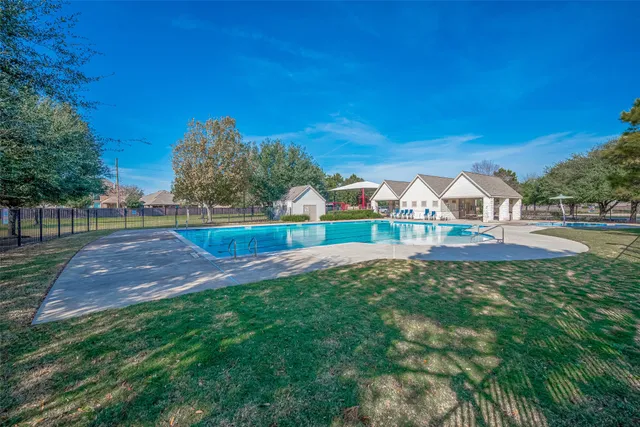 $2,350 | 30072 Willow Walk Lane, Brookshire, TX 77423