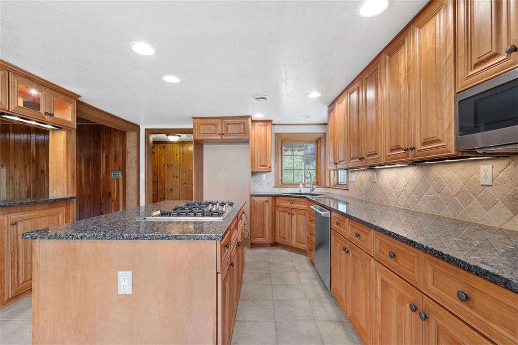 222 Election House Road Butler, PA 16001 - Photo 15 of 38 Gallery Image 15