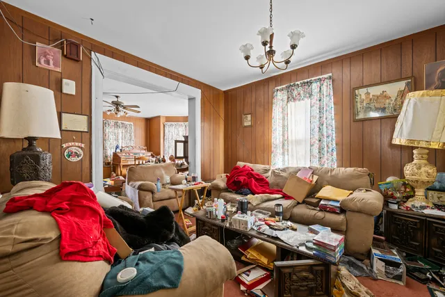 $200,000 | 217 Prairie Street, Aurora, IL 60506