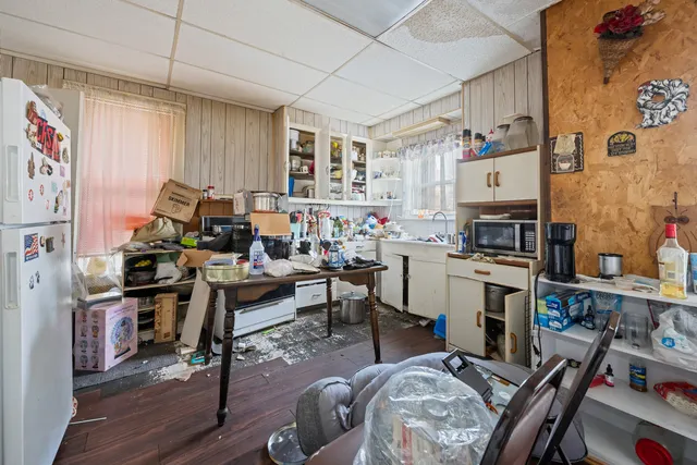 $200,000 | 217 Prairie Street, Aurora, IL 60506