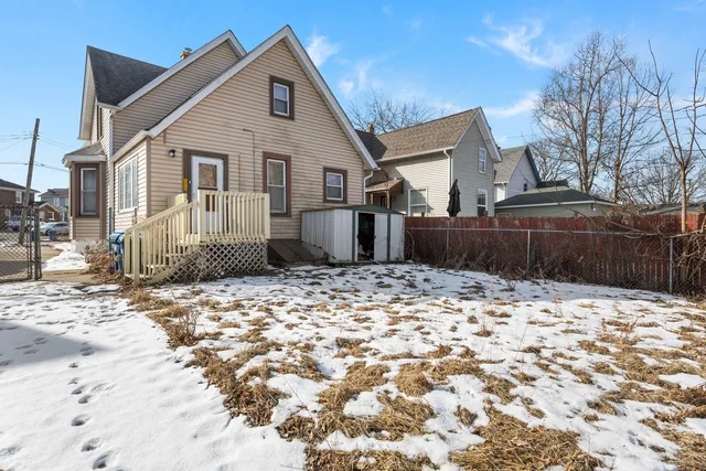 $200,000 | 217 Prairie Street, Aurora, IL 60506