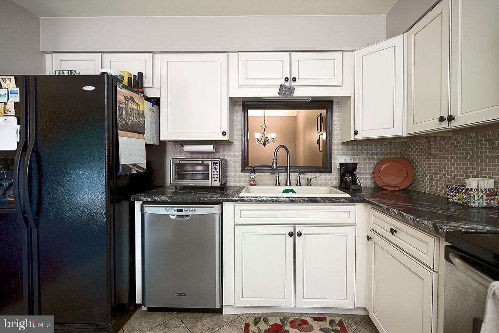 847 Maple Avenue Atco, NJ 08004 - Photo 15 of 42 Kitchen