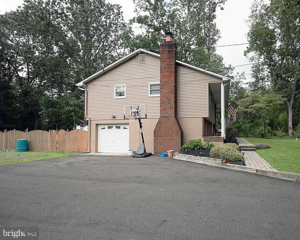 847 Maple Avenue Atco, NJ 08004 - Photo 3 of 42 Exterior-Side Entry Garage