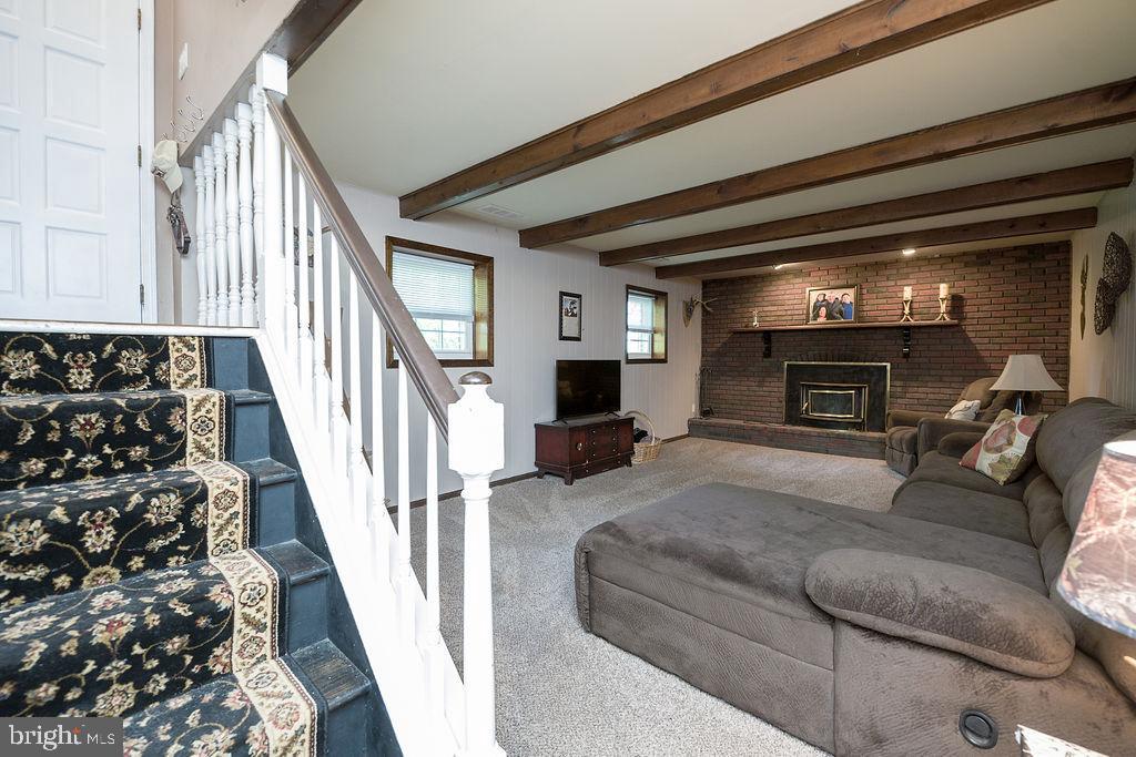 847 Maple Avenue Atco, NJ 08004 - Photo 22 of 42 Family Room