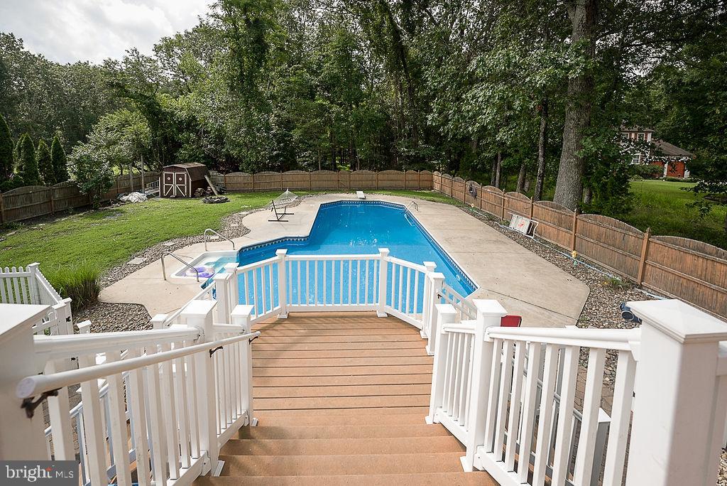 847 Maple Avenue Atco, NJ 08004 - Photo 4 of 42 Two-tier Deck to Pool