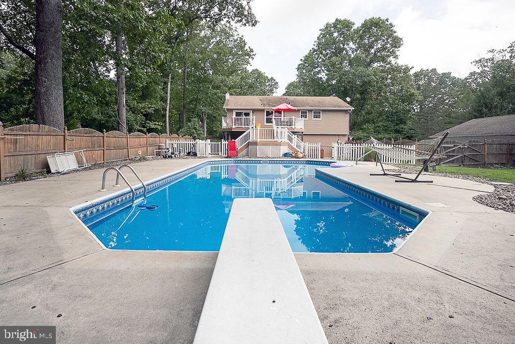 847 Maple Avenue Atco, NJ 08004 - Photo 36 of 42 Dive right In