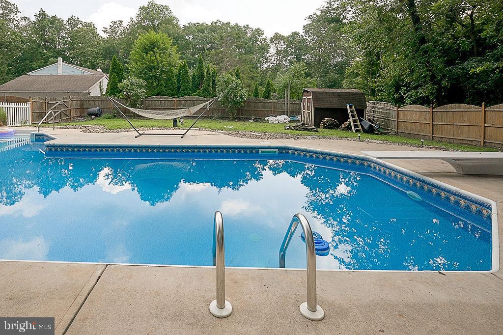 847 Maple Avenue Atco, NJ 08004 - Photo 5 of 42 In-Ground Pool