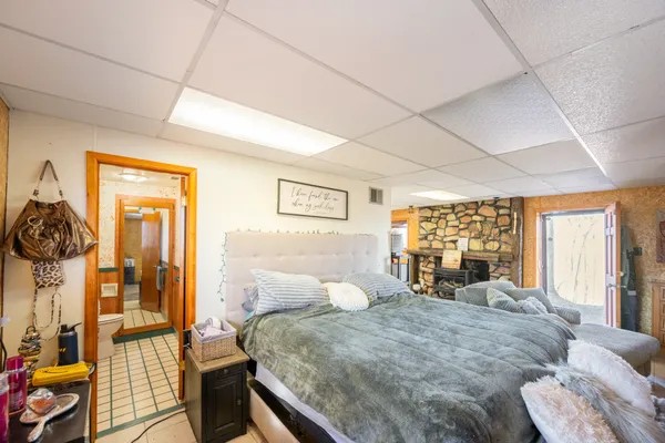 a view of a livingroom with furniture and furniture