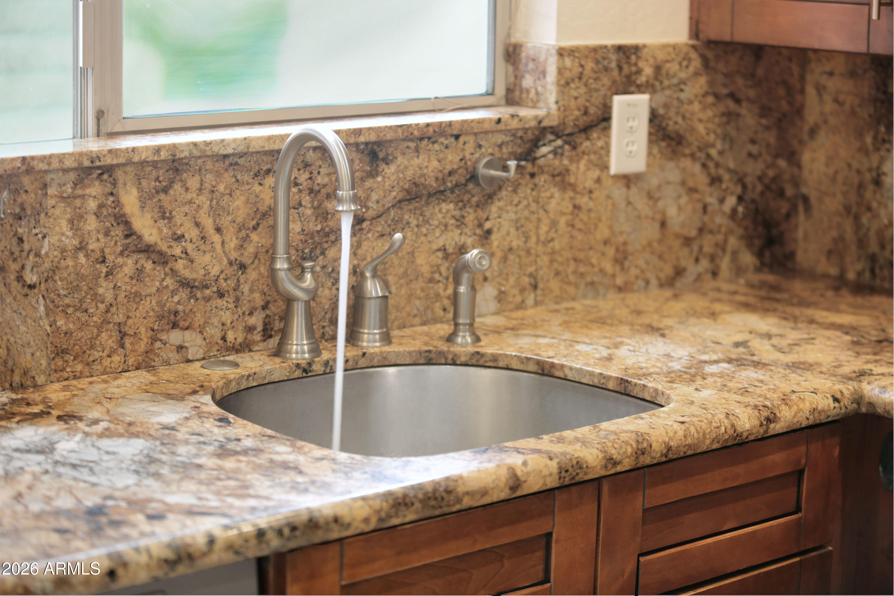 2102 West Knox Road Chandler, AZ 85224 - Photo 19 of 62 Kitchen