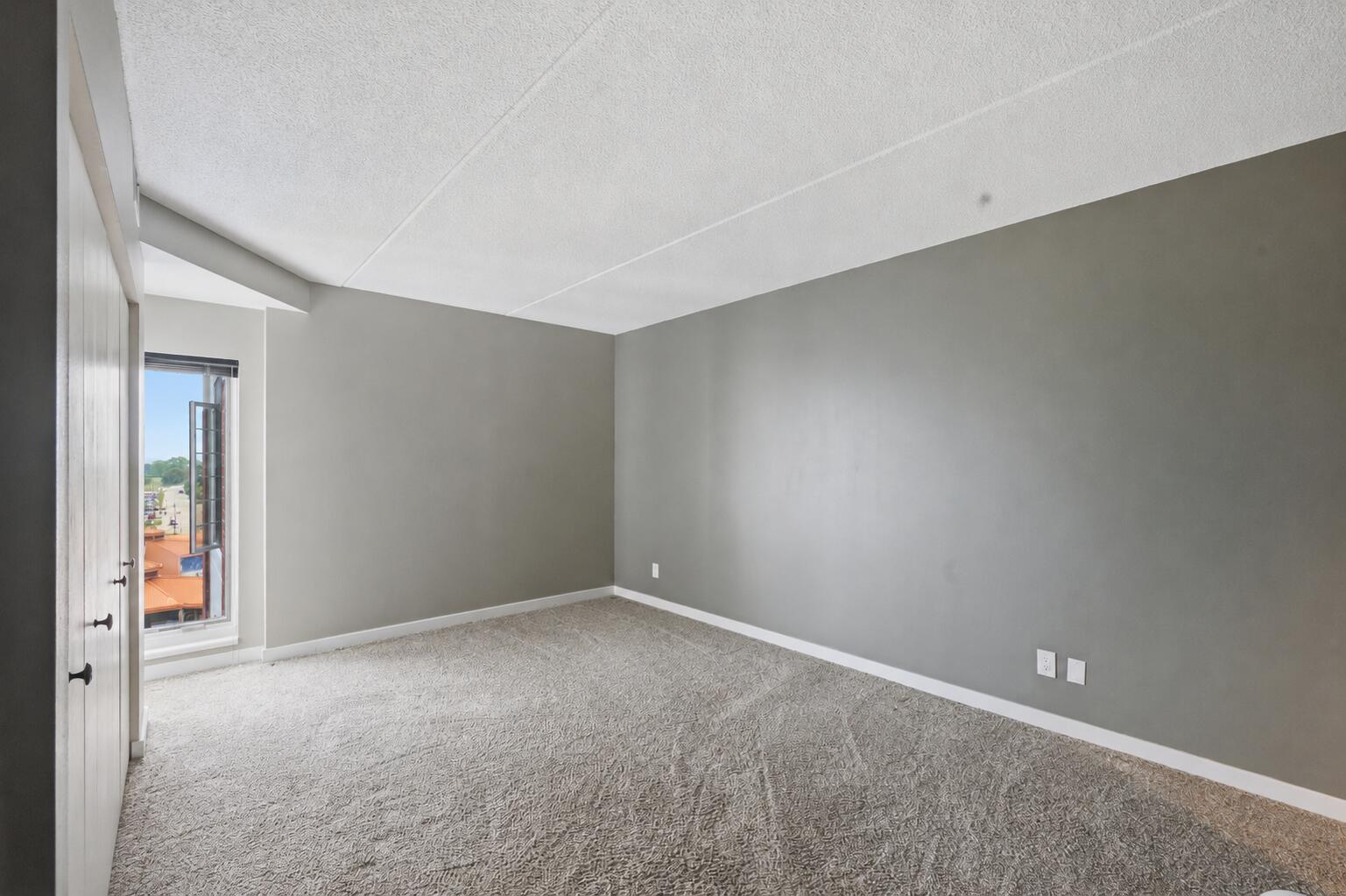 333 Lake Avenue, Unit 705 Racine, WI 53403 - Photo 15 of 40 333LakeAve_006