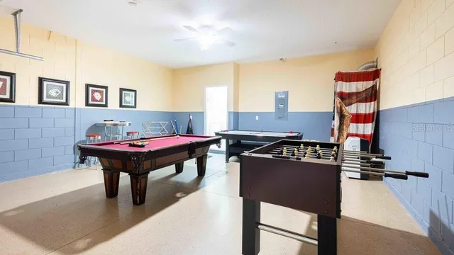 a view of a multi story building