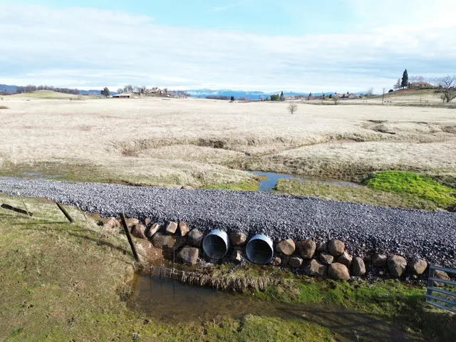 $600,000 | 299 East Drive, Bella Vista, CA 96008