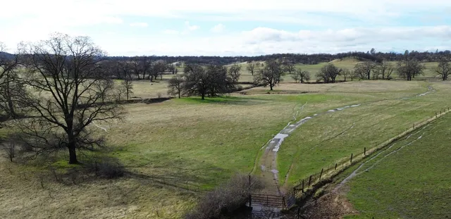 $600,000 | 299 East Drive, Bella Vista, CA 96008