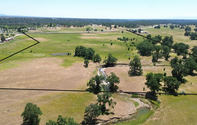 $600,000 | 299 East Drive, Bella Vista, CA 96008