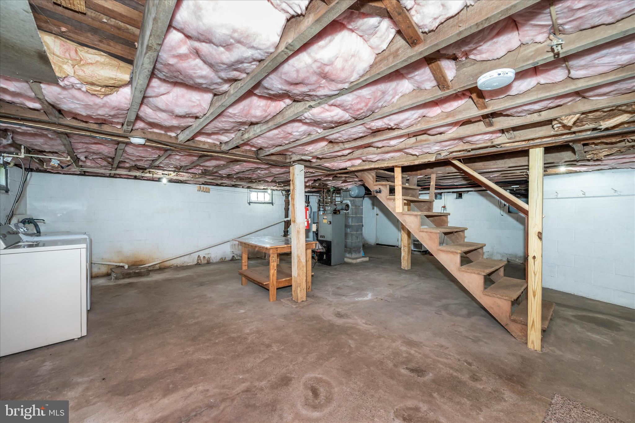 11205 Hessong Bridge Road Thurmont, MD 21788 - Photo 44 of 69 a view of an empty room with white walls