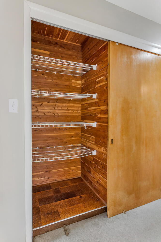 1111 West John Street Champaign, IL 61821 - Photo 15 of 39 a view of door