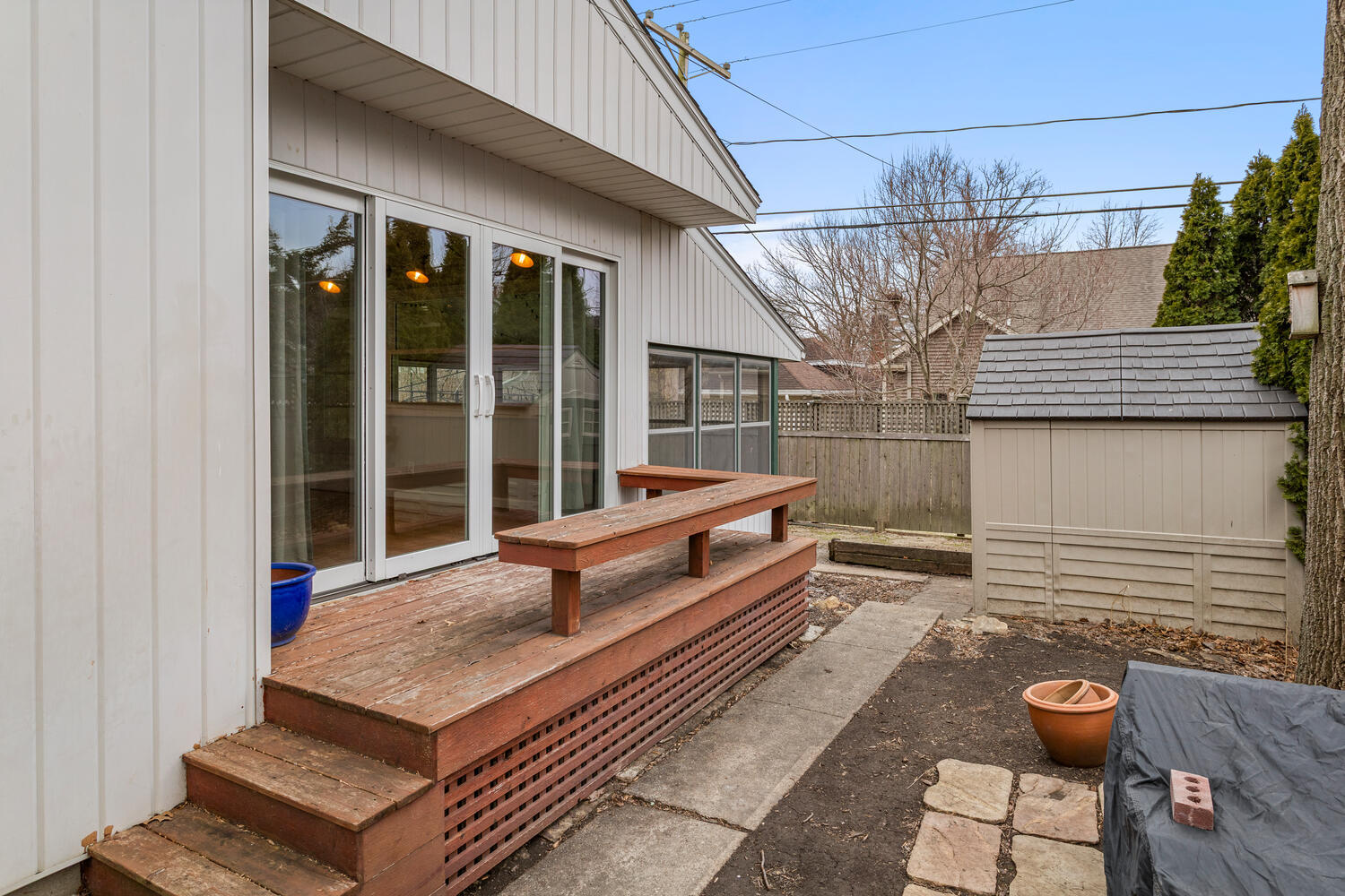 1111 West John Street Champaign, IL 61821 - Photo 31 of 39 a outdoor space with a couch