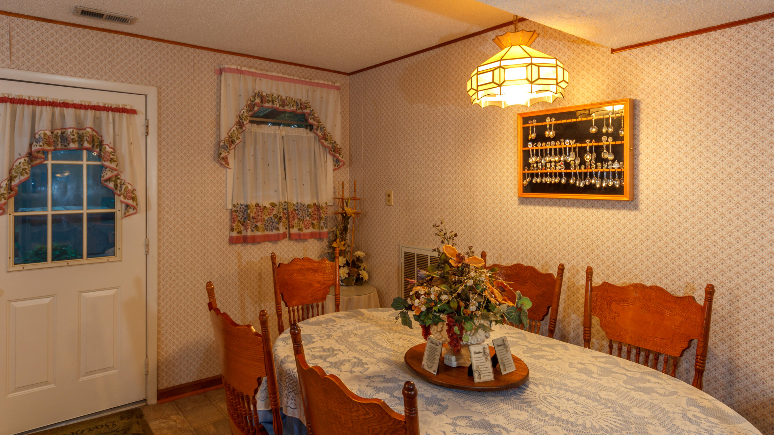 2518 Big Cedar Road Soddy Daisy, TN 37379 - Photo 31 of 36 Big Cedar Rd-dining room