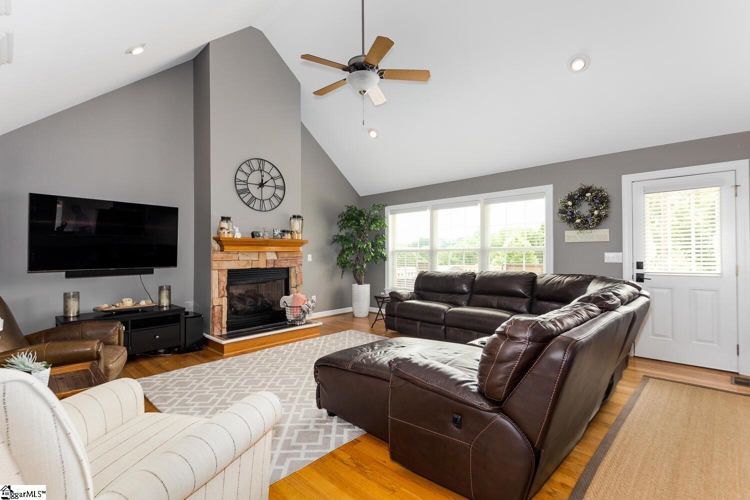 148 Powder Springs Drive Duncan, SC 29334 - Photo 4 of 34 Gallery Image 4
