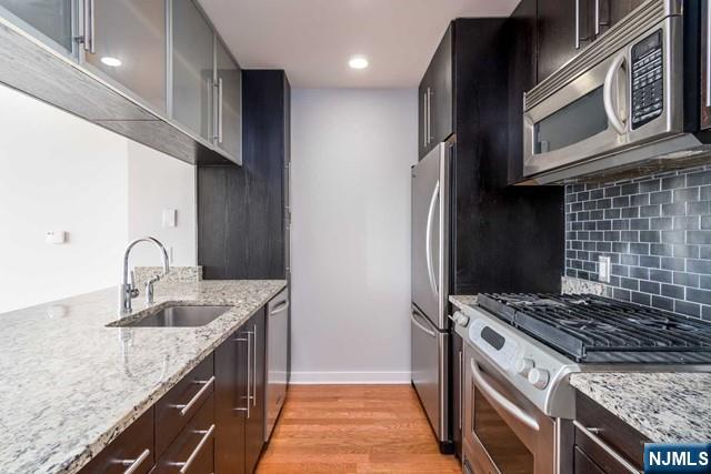 1807 Hudson Park Edgewater, NJ 07020 - Photo 6 of 23