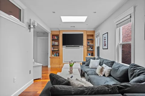 $2,400,000 | 733 East 3rd Street, Boston, MA 02127