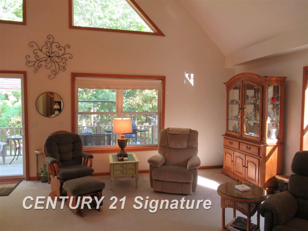15629 Frost Road Hemlock, MI 48626 - Photo 4 of 21