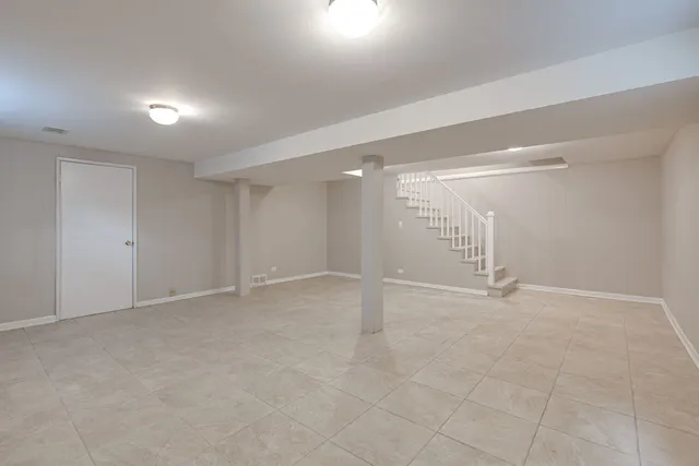 $3,600 | 42 South Maywood Road, Lake Forest, IL 60045