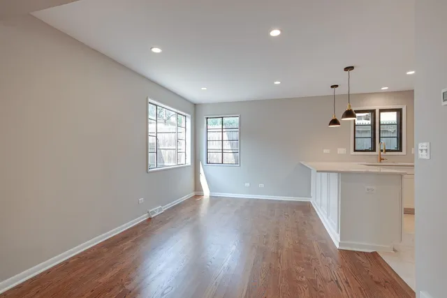 $3,600 | 42 South Maywood Road, Lake Forest, IL 60045