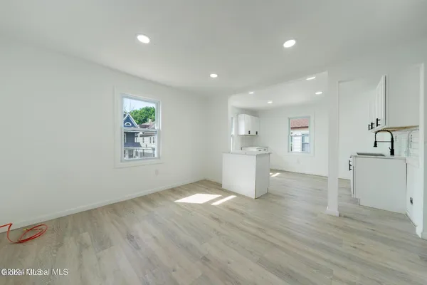 $180,000 | 24 Slater Street, Amsterdam, NY 12010