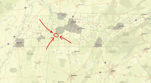 a view of a lake from a yard