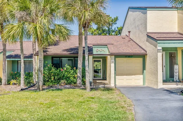 $189,900 | 189 Club House Boulevard, Unit 189, New Smyrna Beach, FL 32168