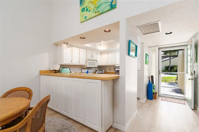 $189,900 | 189 Club House Boulevard, Unit 189, New Smyrna Beach, FL 32168