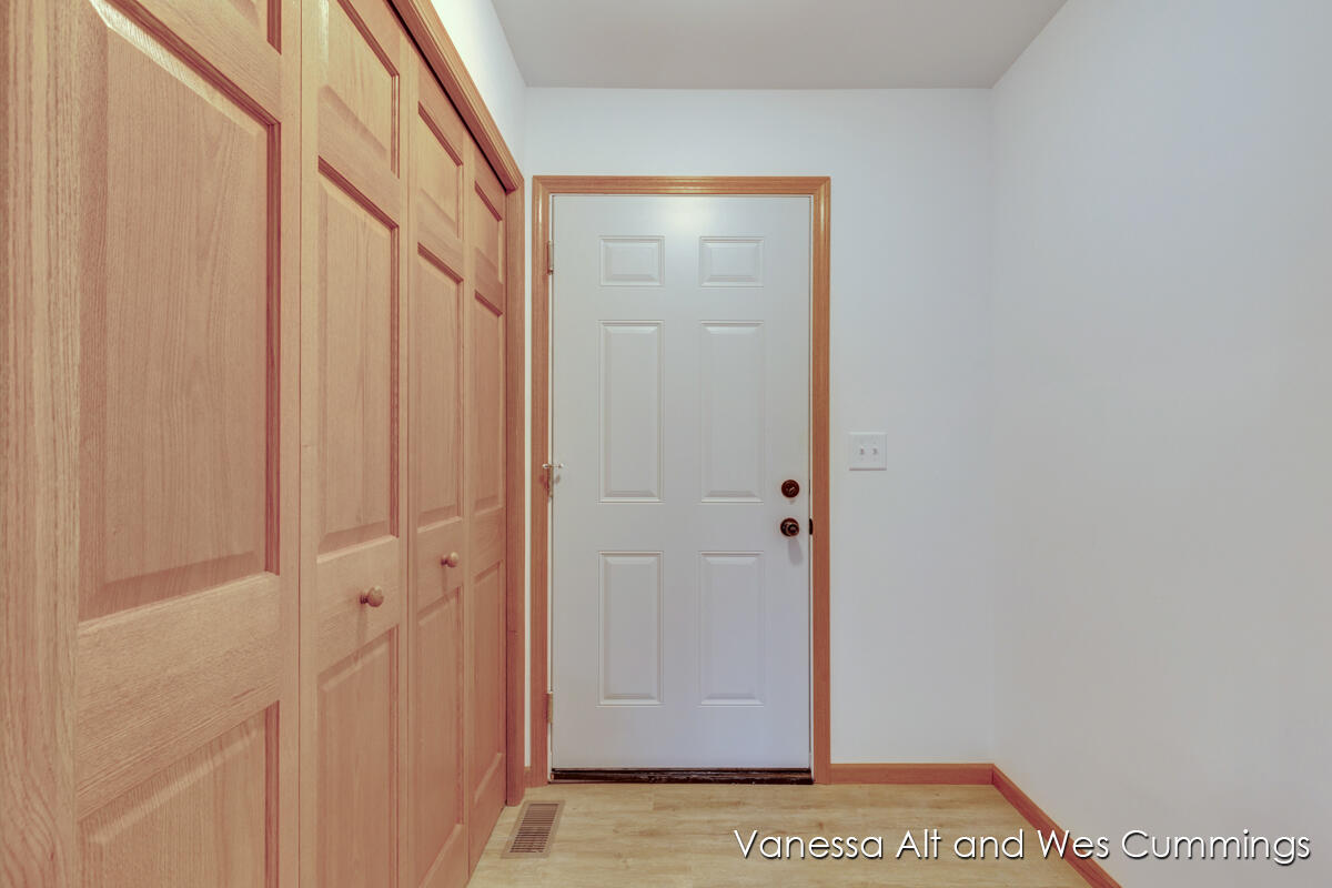 902 North York Street Belding, MI 48809 - Photo 16 of 38 IMG_1015