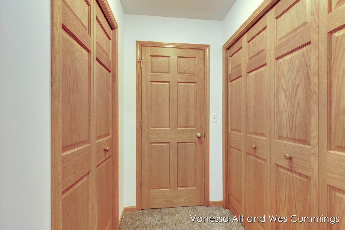 902 North York Street Belding, MI 48809 - Photo 20 of 38 IMG_1019