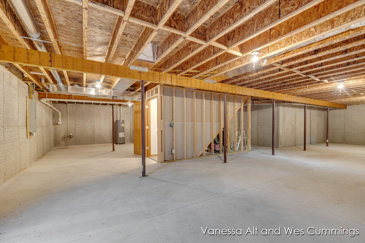 902 North York Street Belding, MI 48809 - Photo 31 of 38 IMG_1030