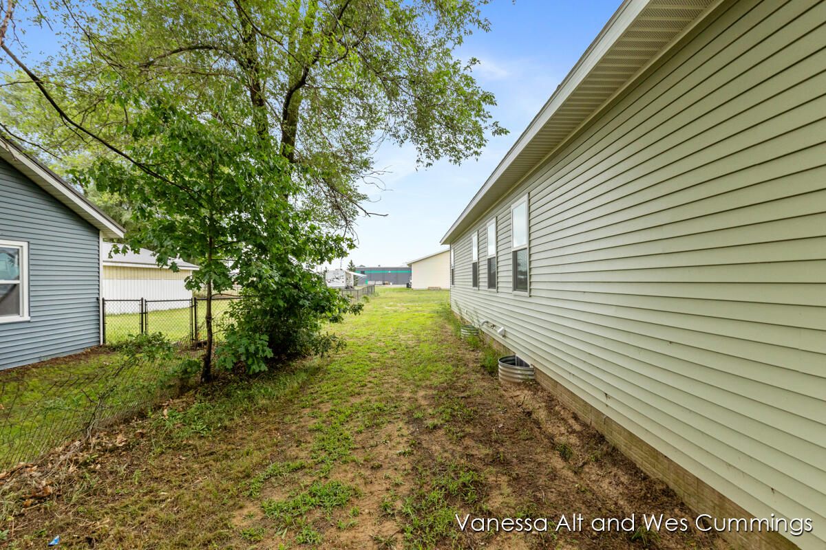 902 North York Street Belding, MI 48809 - Photo 36 of 38 IMG_1034