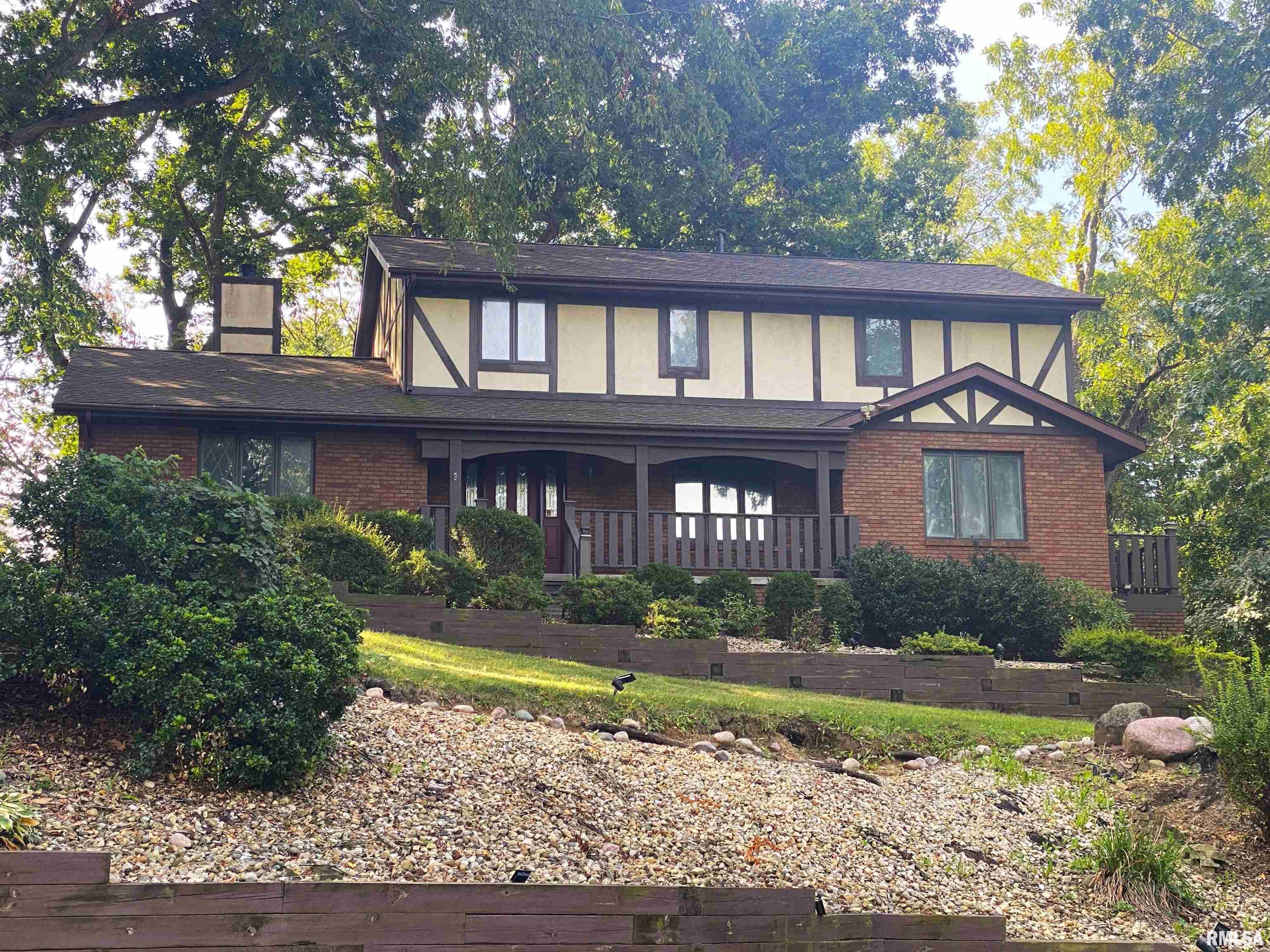 3912 West Bluffs Road Springfield, IL 62711 - Photo 1 of 44 Gallery Image 1