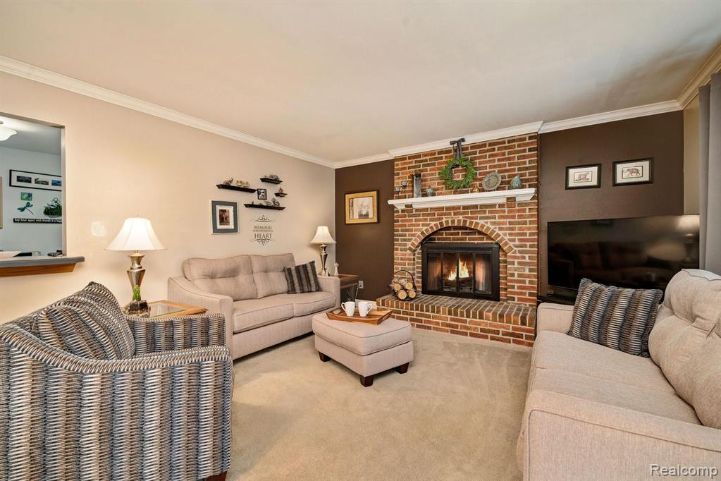 190 Dalton Drive Rochester Hills, MI 48307 - Photo 11 of 25